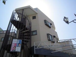 石川マンションの物件外観写真